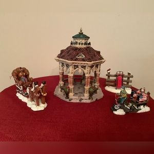 Christmas Gazebo and figurines, non lighting.